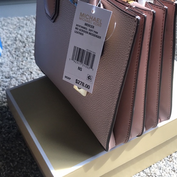 Pink handbag - Picture 2 of 3